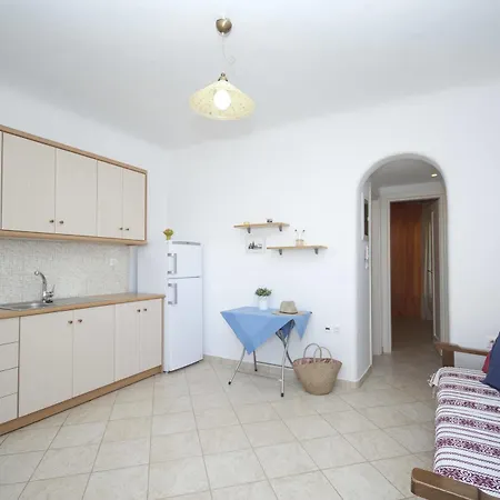 Asimina Hotel Tourlos
